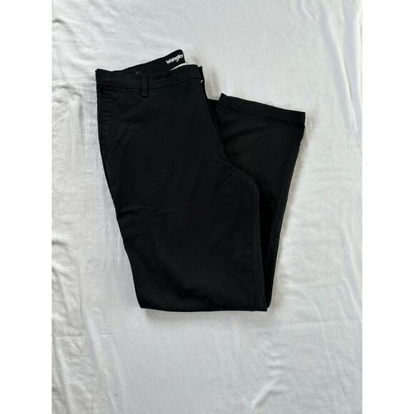 Men's Black Wrangler Relaxed Fit Work Pants, Size 40x34 - Picture 7 of 8
